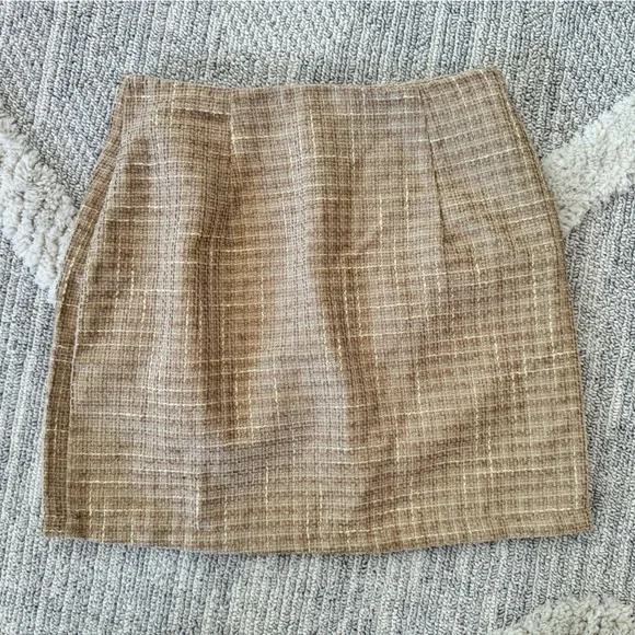 Women’s two piece tweed cropped blazer and skirt set - Picture 4 of 5